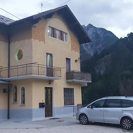 Casa Al Lago Tra Le Dolomiti 아파트